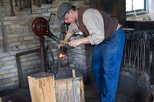 Минимальная оплата будет $14 в час